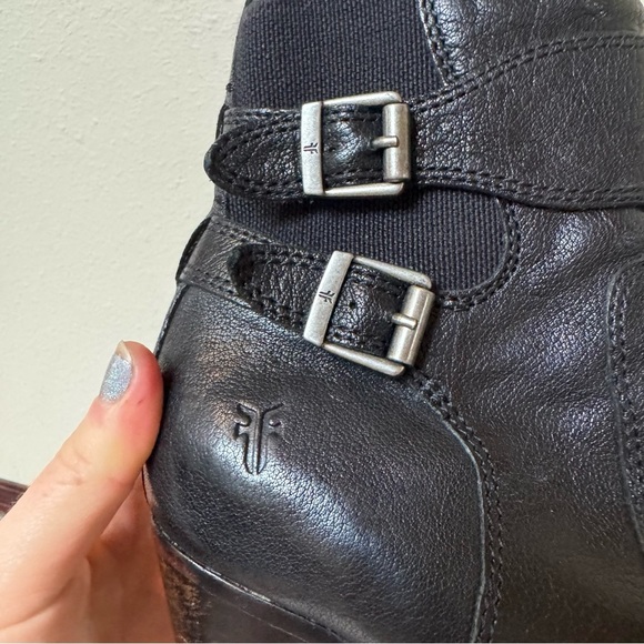 FRYE Patty Gore Black Leather Heeled Moto Ankle Bootie - Picture 6 of 7